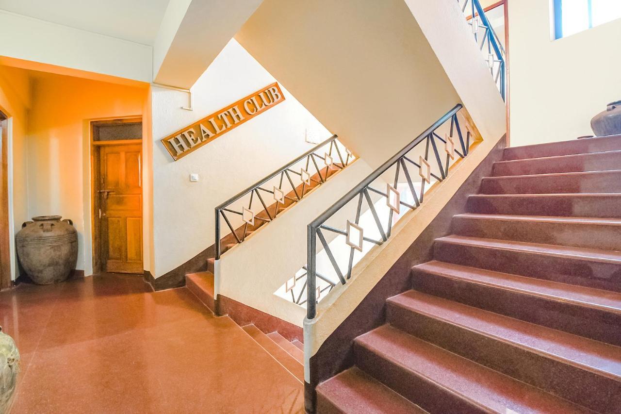 Fabhotel Prime Tanjo Highland With Pool - 500M From Calangute Beach Candolim Bagian luar foto