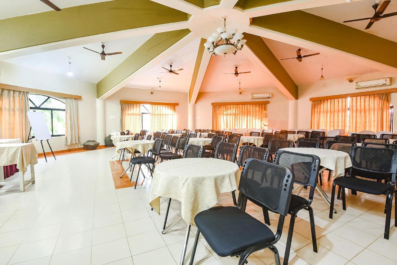 Fabhotel Prime Tanjo Highland With Pool - 500M From Calangute Beach Candolim Bagian luar foto